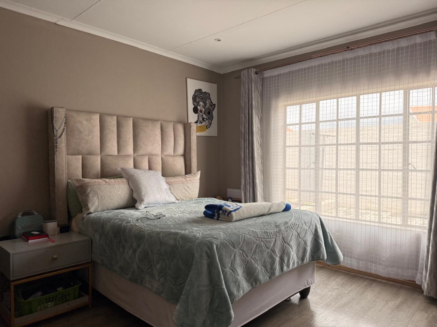 3 Bedroom Property for Sale in Waterkloof East North West